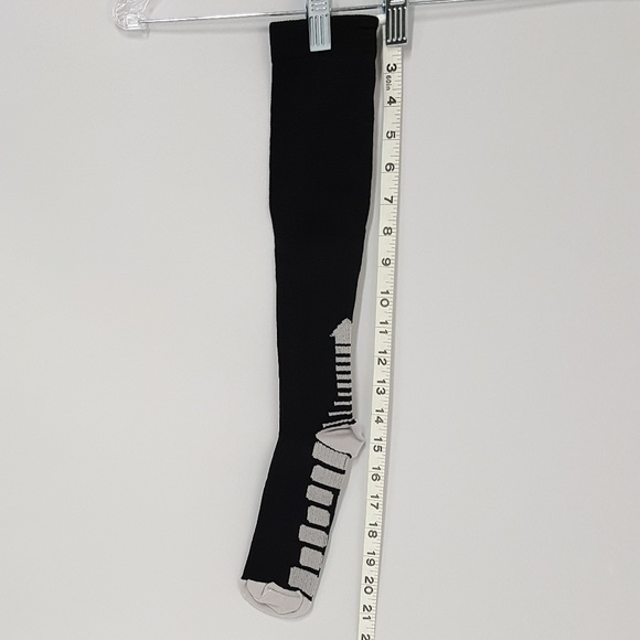 Graduated Medical Compression Socks 20-30mmhg S/M - Picture 4 of 4